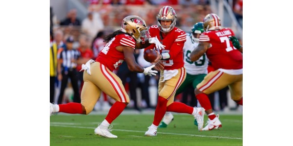 Aaron Rodgers bytte lag men kunde fortfarande inte slå San Francisco 49ers Aaron Rodgers bytte lag men kunde fortfarande inte slå San Francisco 49ers
